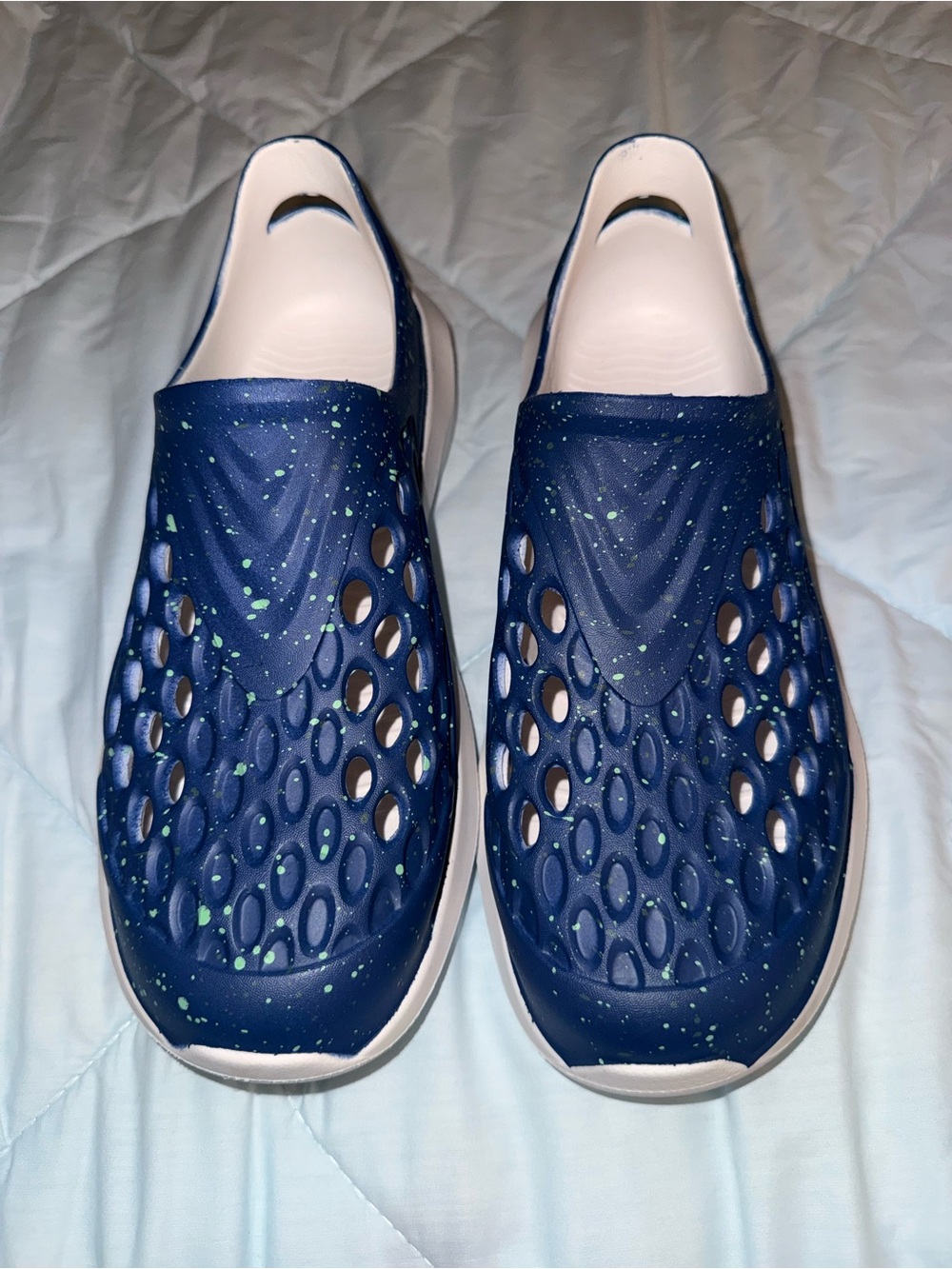 Rugged Shark Slip-On Waterproof Shoes - Picture 3 of 5